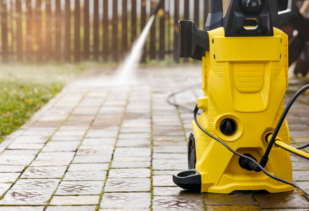 Best Graffiti Removal  in Saginaw, MI